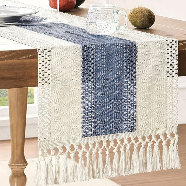Boho bordsduk – heminredning med tofsar