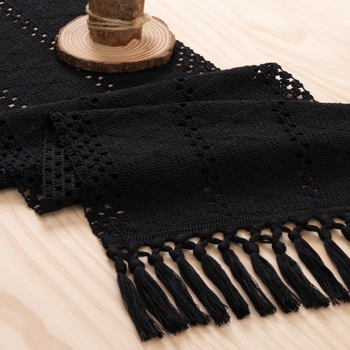 Boho bordsduk – heminredning med tofsar