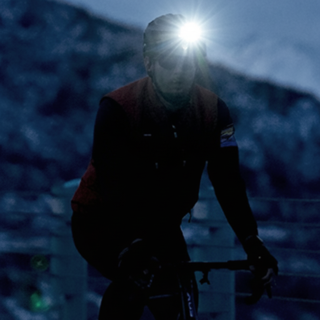 Lätt pannlampa för vandring