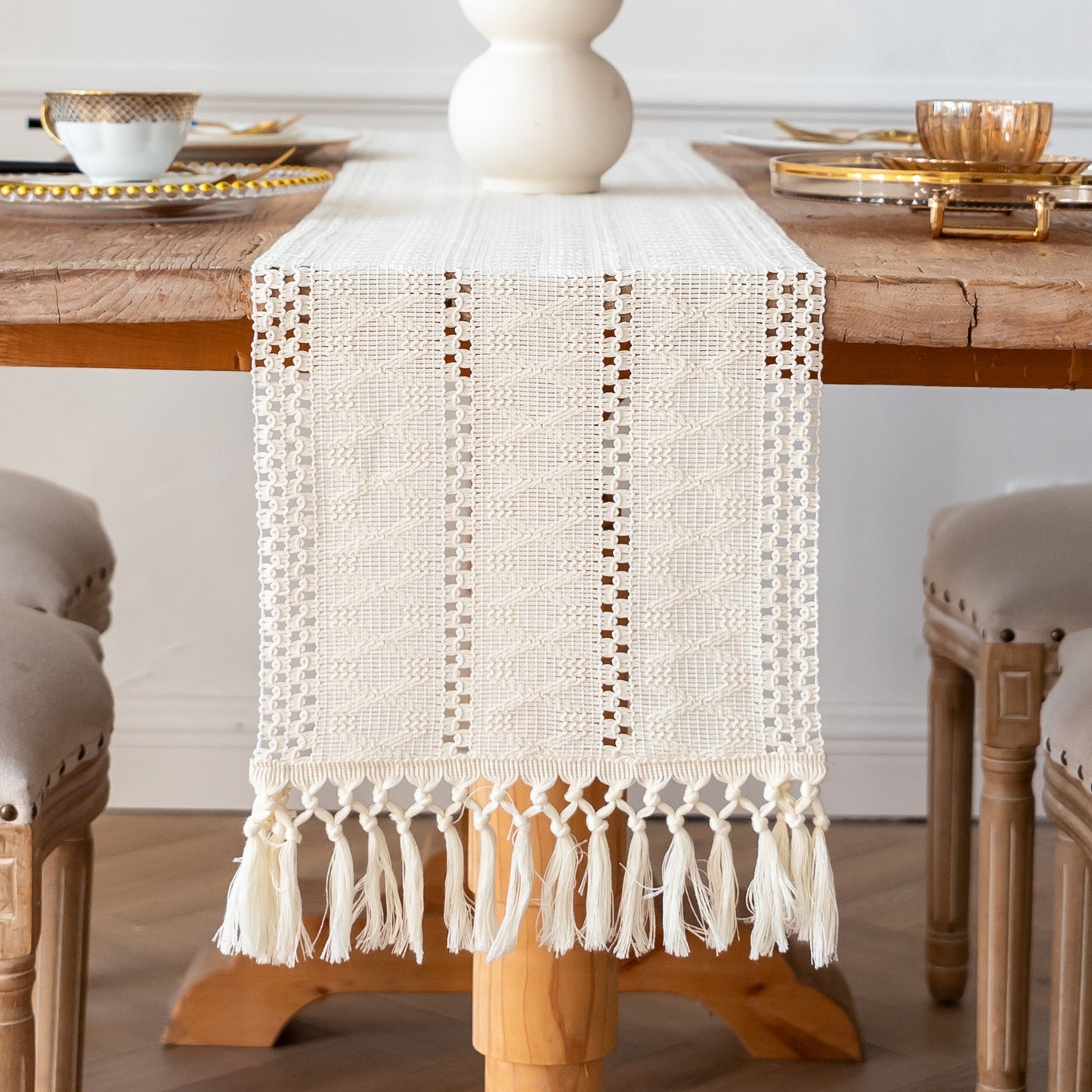 Boho bordsduk – heminredning med tofsar