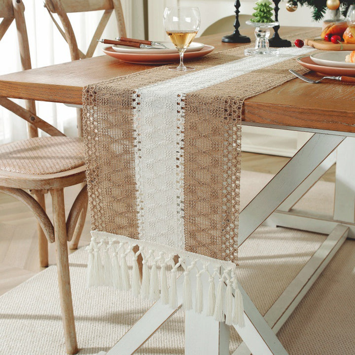 Boho bordsduk – heminredning med tofsar