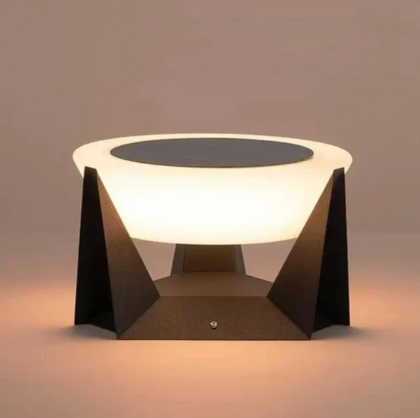Trådlös solcellsdriven LED-trädgårdslampa