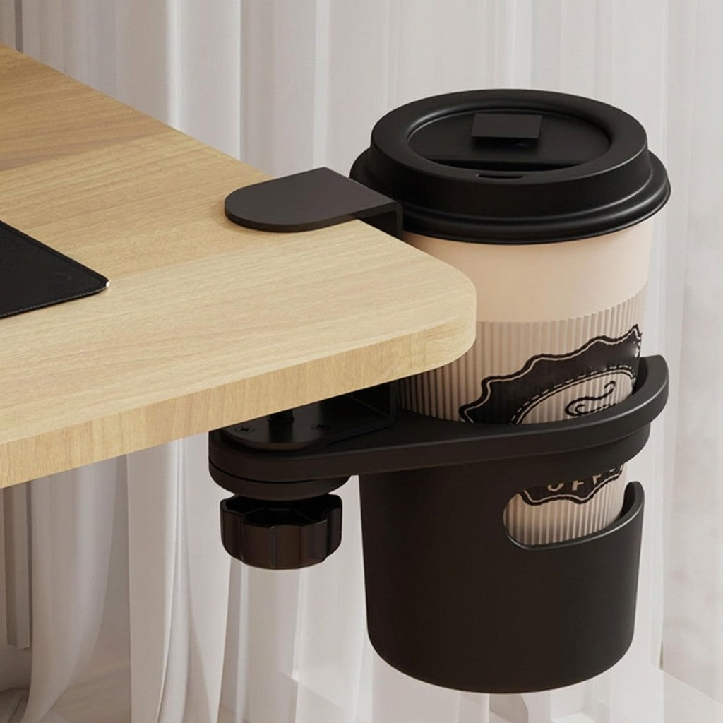 Mugghållare klämd på skrivbordskant med kaffekopp