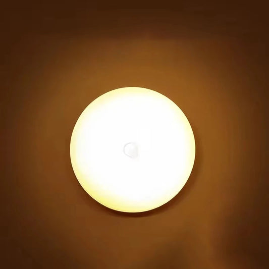 LjusKlok – Smart, Diskret och Pålitlig Lampa